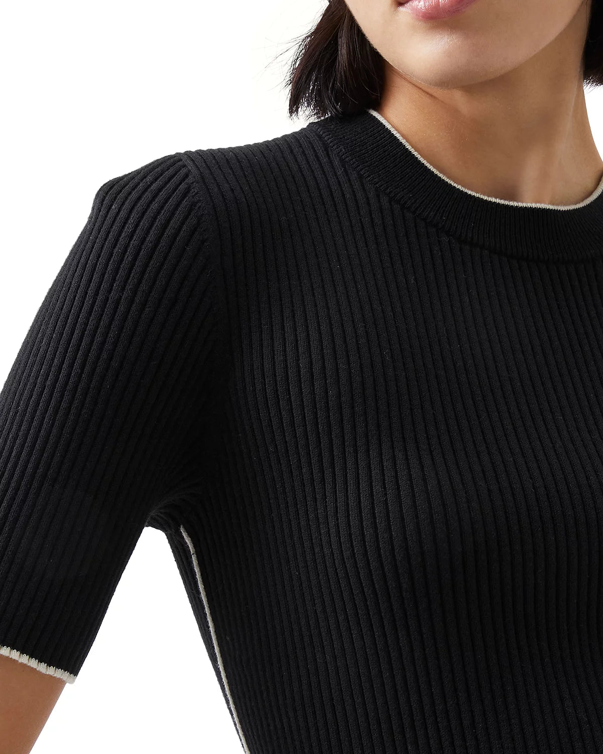 French Connection Mozza Short Sleeve Jumper - Blackout – Batik Chicago