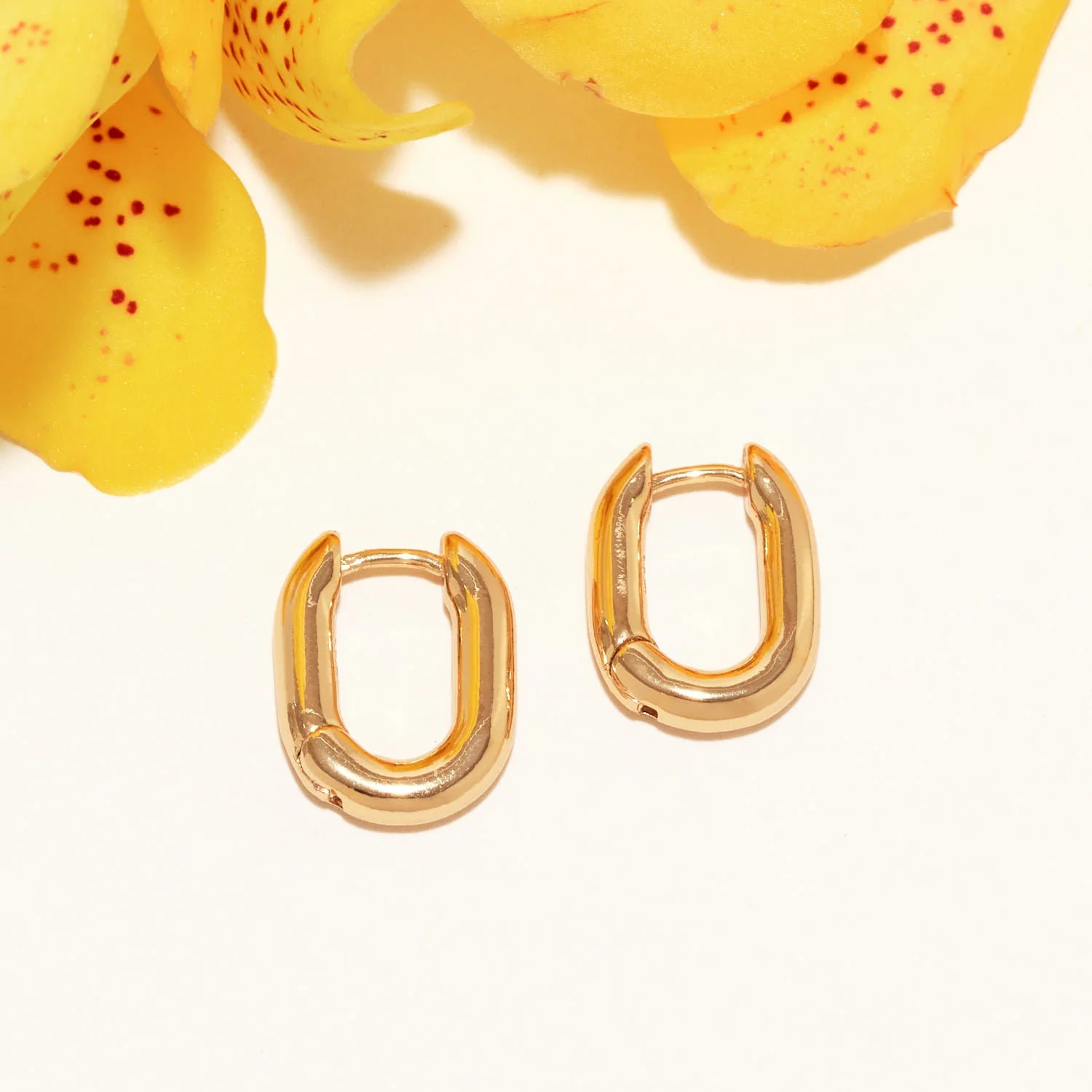 Mignonne Gavigan Petite Pia Hoops - Gold