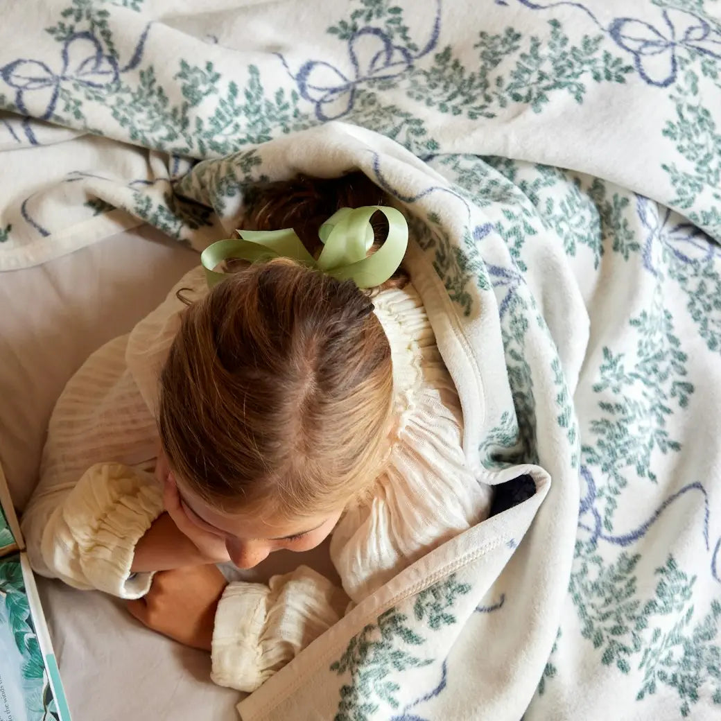 ChappyWrap Boxwood Wreaths Blanket - Original Size