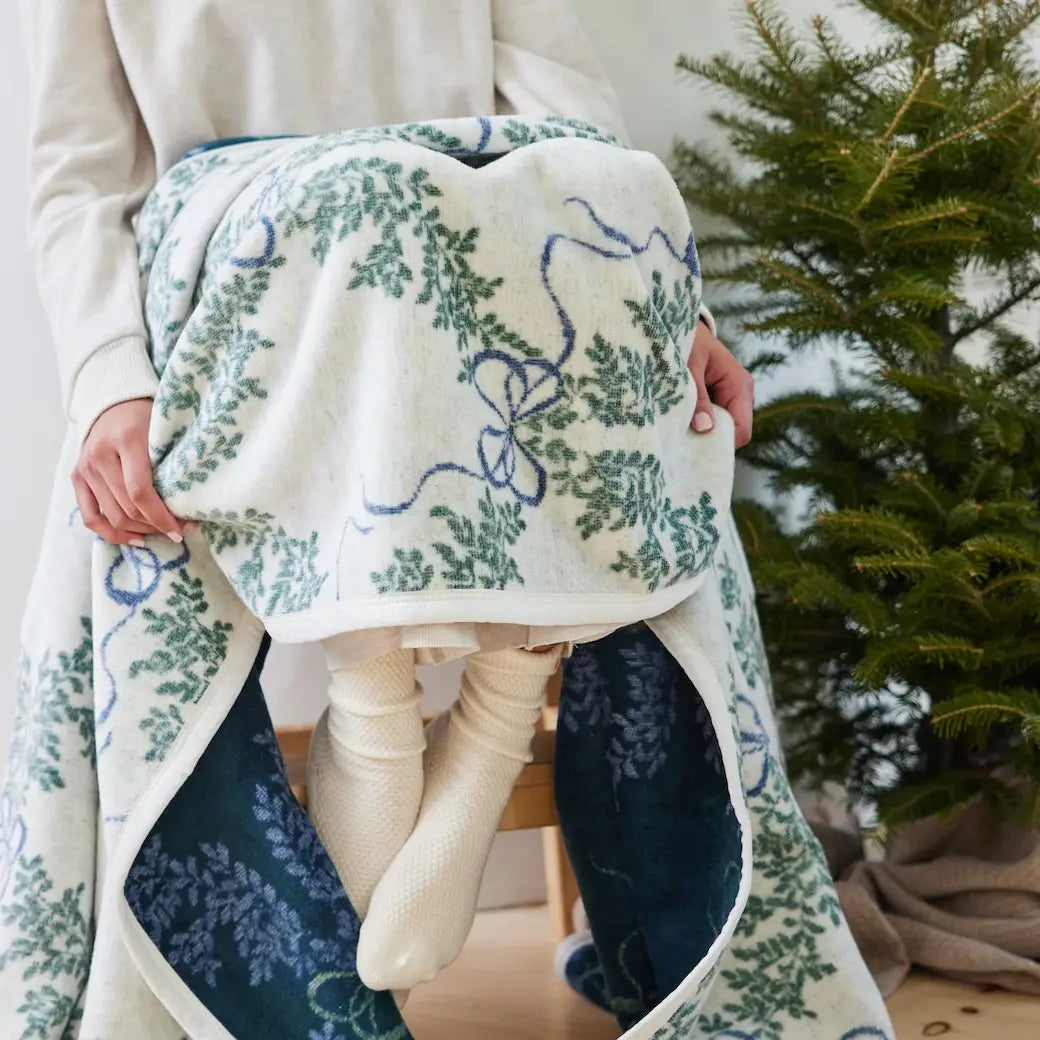 ChappyWrap Boxwood Wreaths Blanket - Original Size