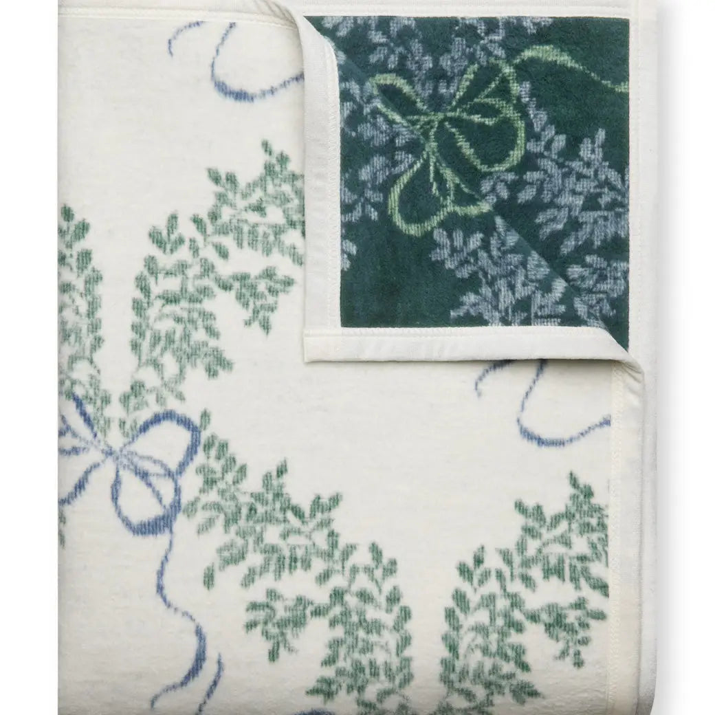ChappyWrap Boxwood Wreaths Blanket - Original Size