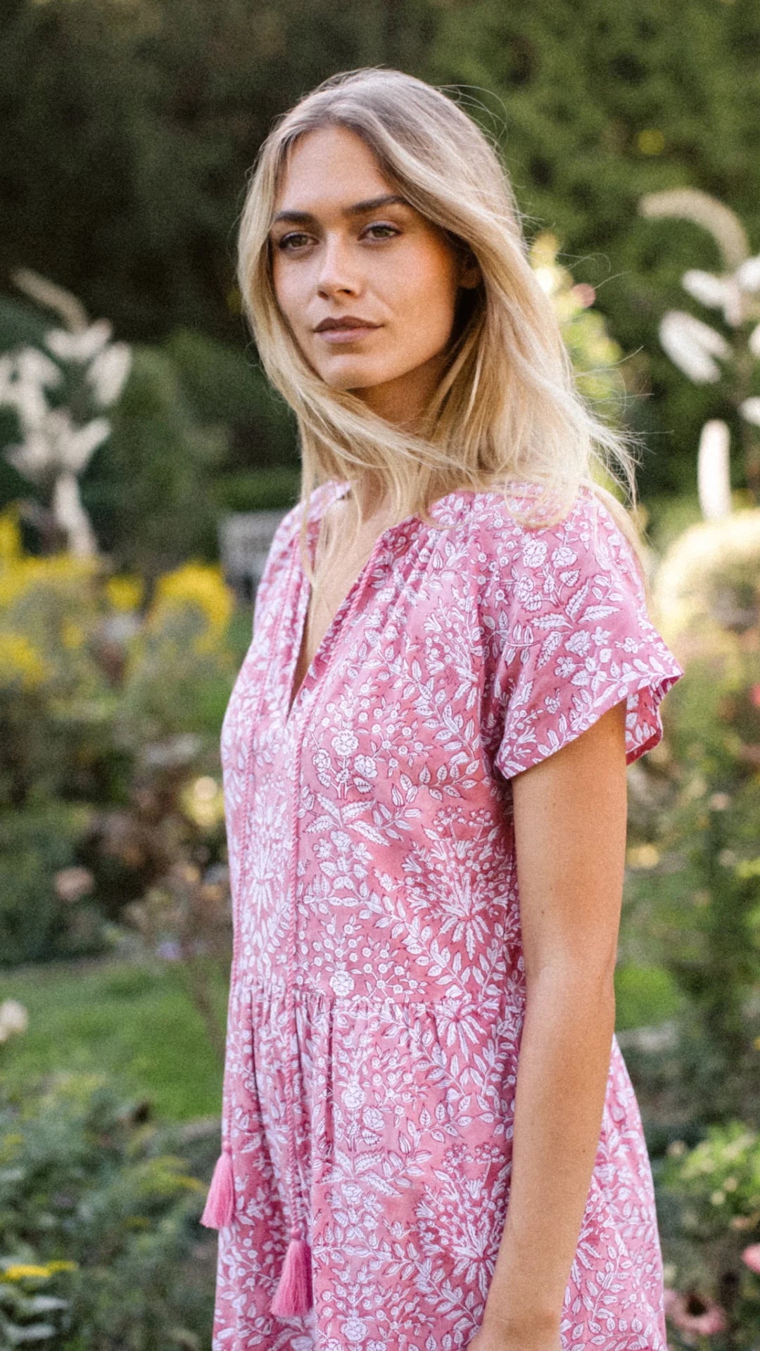 Marea Breakers Dress- Faded Rose Lace Floral – Batik Chicago