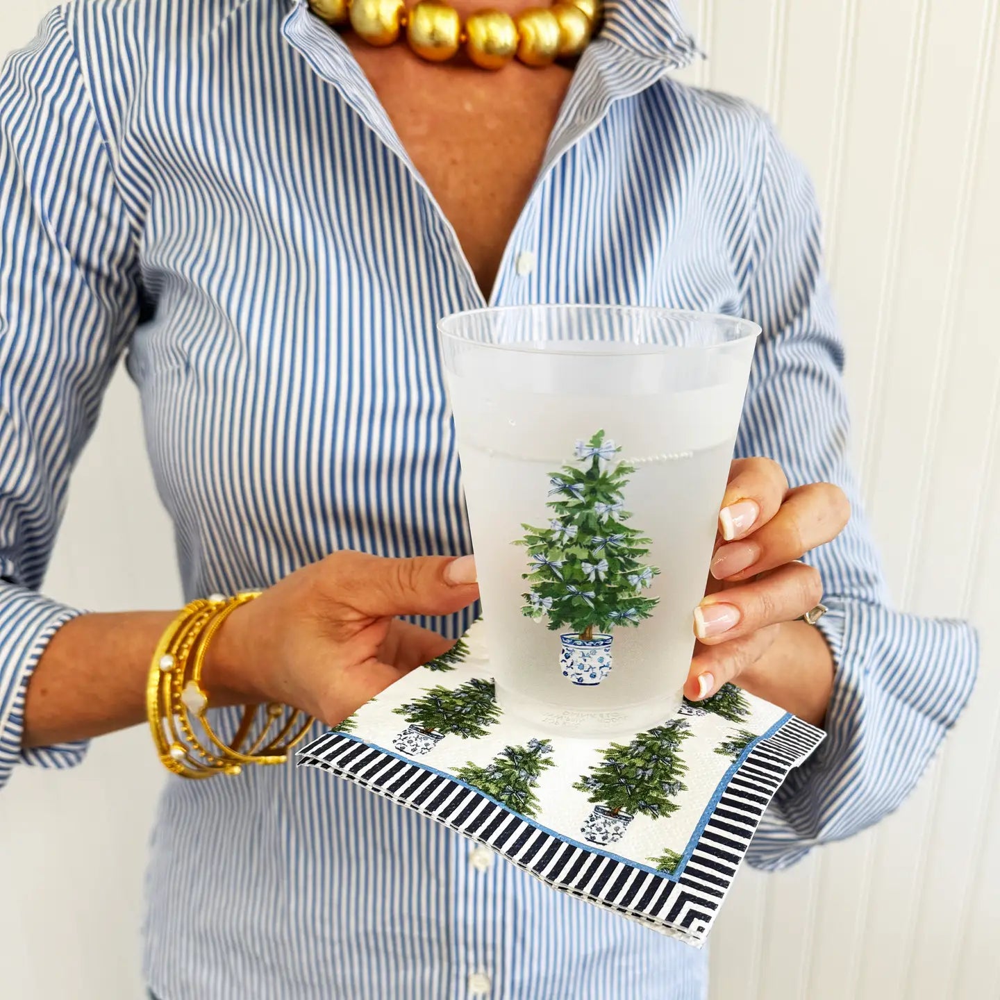 WH Hostess 16 oz. Shatterproof Cups - Blue Bows Christmas Tree