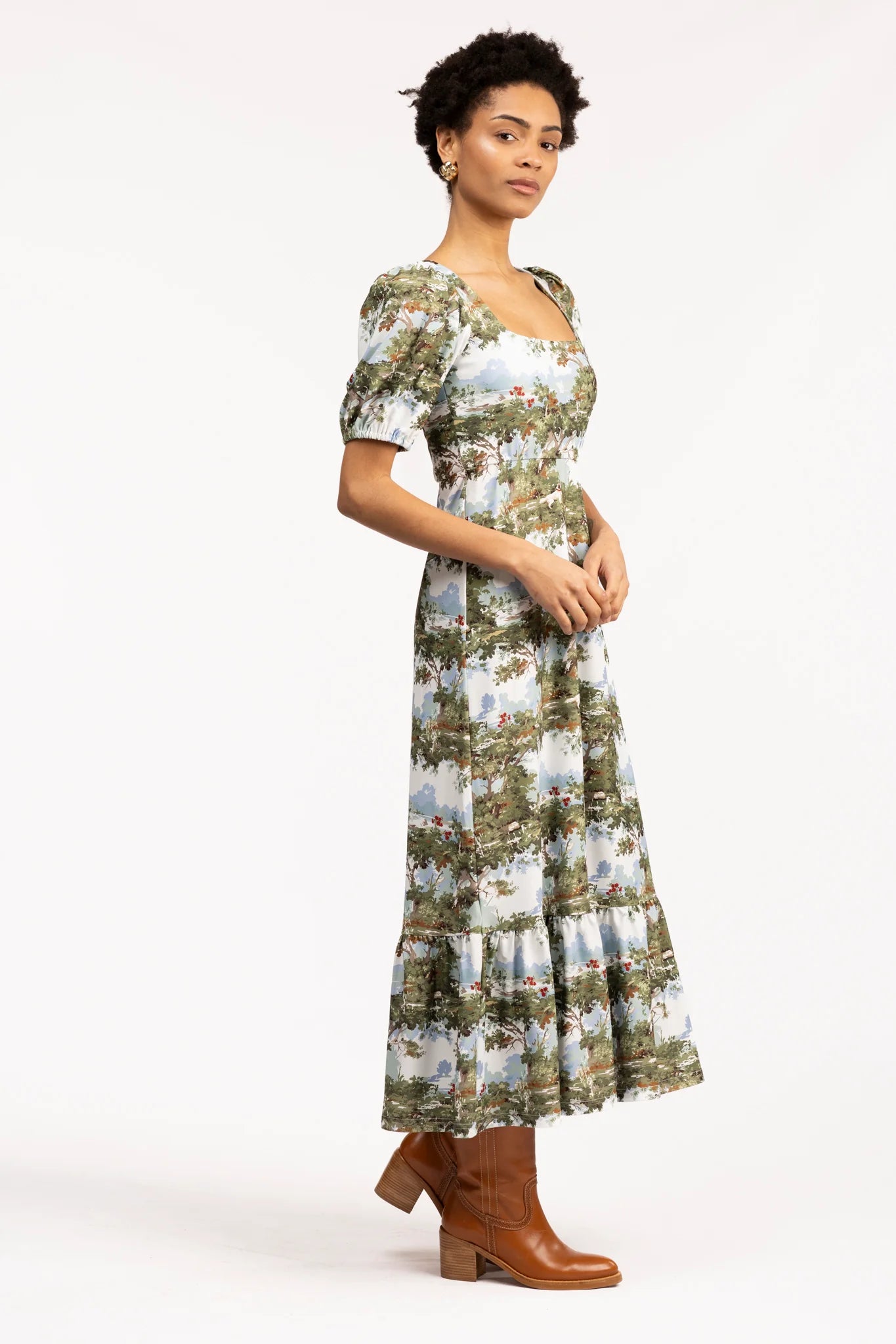 navy blue dress for baby girl Lucy Meck's yellow fairytale dress is straight from Princess Kate's  playbook main image 0